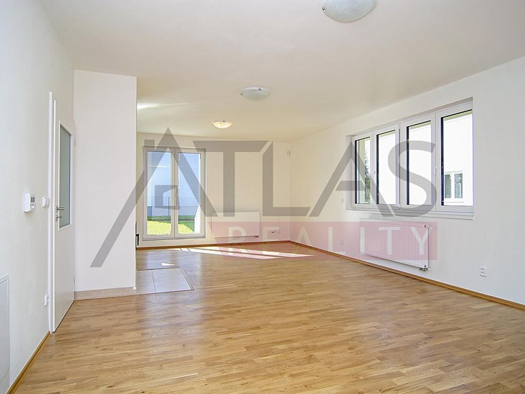 Pronájem rodinného domu 280 m², pozemek 149 m² - foto 4