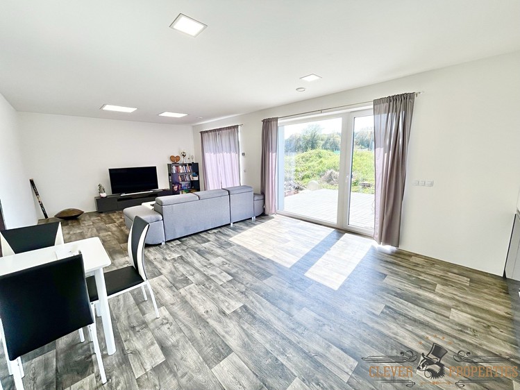 Pronájem rodinného domu 105 m², pozemek 547 m² - foto 3