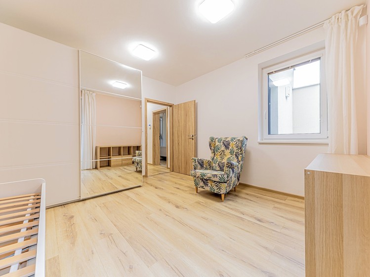 Pronájem rodinného domu 234 m², pozemek 237 m² - foto 7