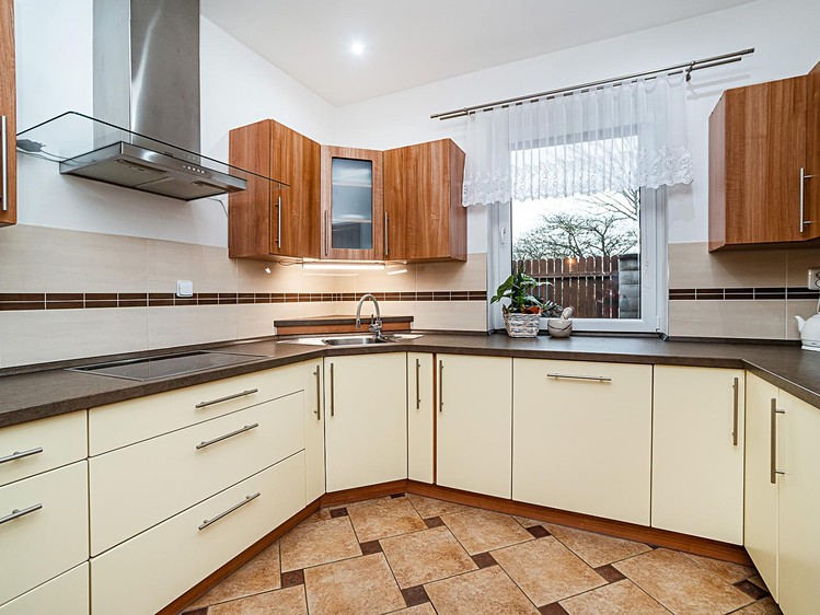 Pronájem rodinného domu 110 m², pozemek 576 m² - foto 8