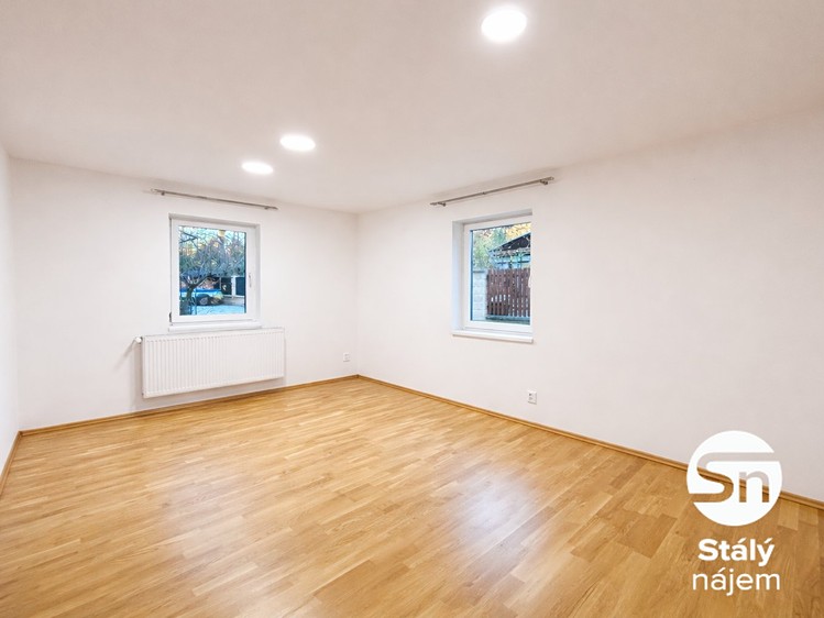 Pronájem rodinného domu 185 m², pozemek 640 m² - foto 6