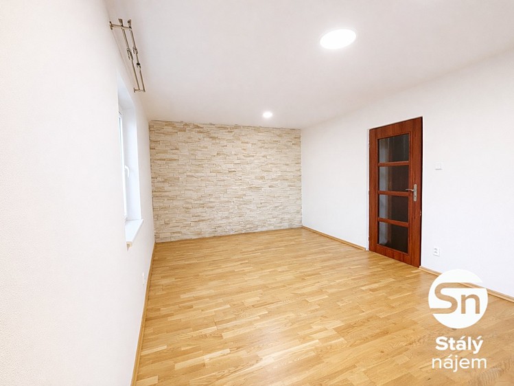Pronájem rodinného domu 185 m², pozemek 640 m² - foto 8