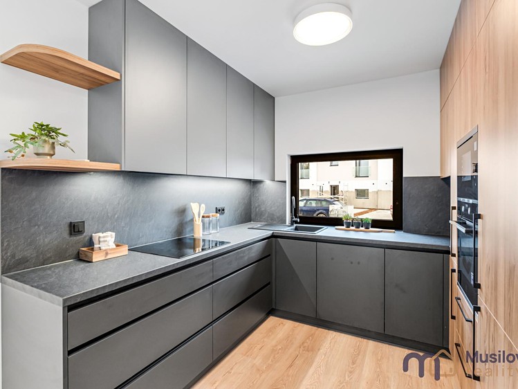 Pronájem rodinného domu 92 m², pozemek 300 m² - foto 2