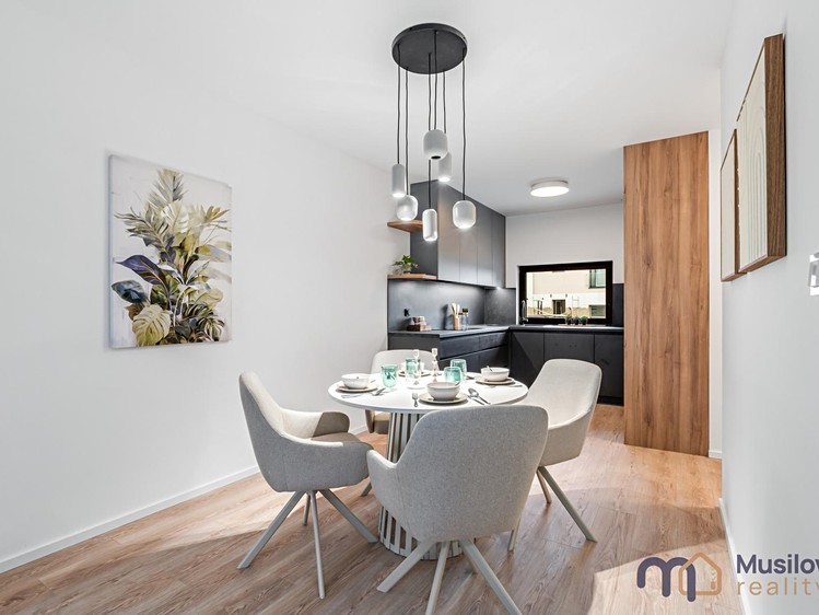 Pronájem rodinného domu 92 m², pozemek 300 m² - foto 6