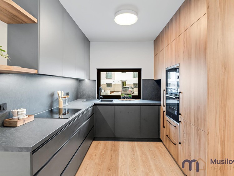 Pronájem rodinného domu 92 m², pozemek 300 m² - foto 5
