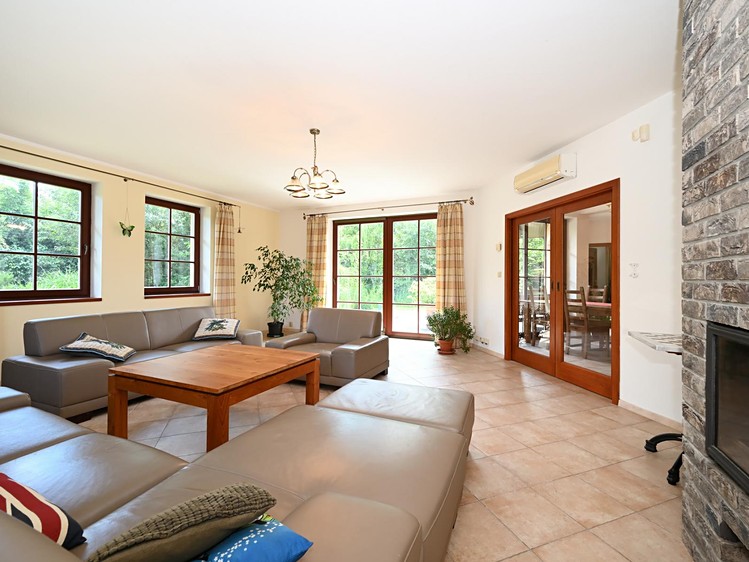 Pronájem rodinného domu 320 m², pozemek 1 269 m² - foto 3