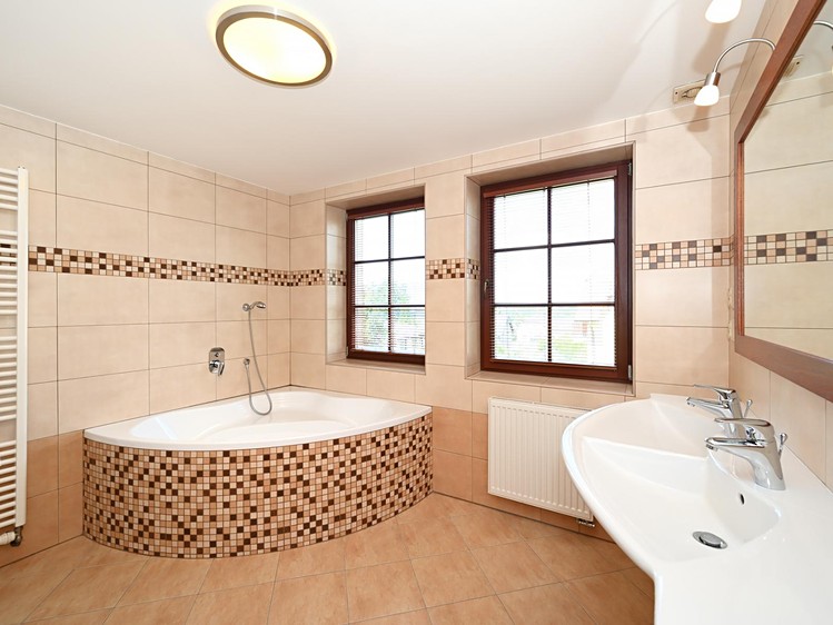 Pronájem rodinného domu 320 m², pozemek 1 269 m² - foto 5