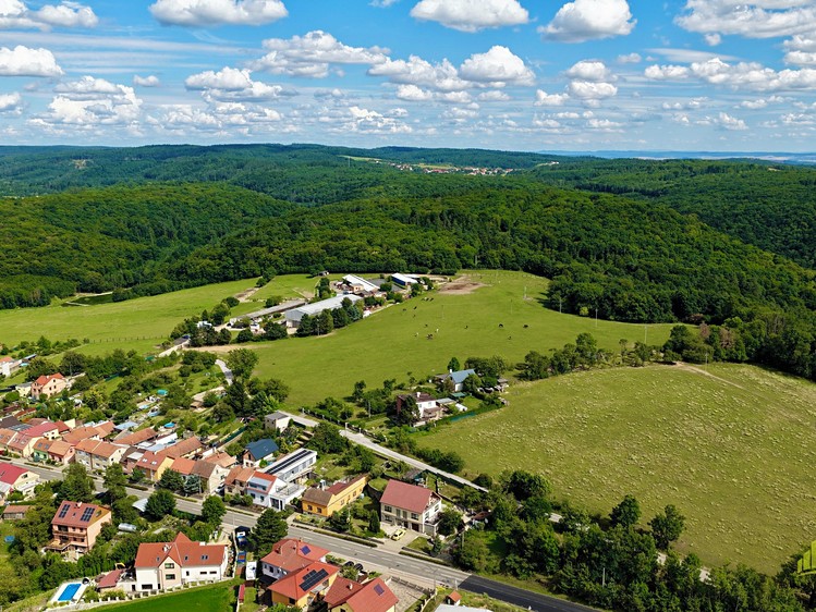 Prodej stavebního pozemku 5 845 m² - foto 3