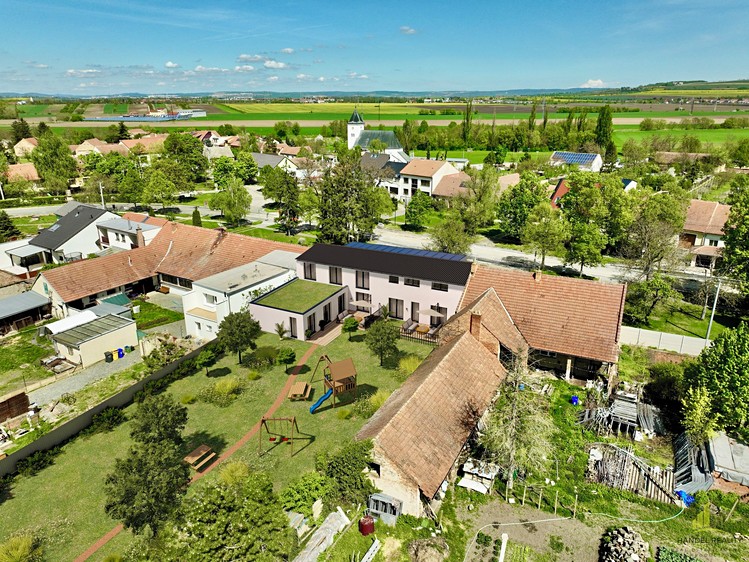 Prodej stavebního pozemku 1 252 m² - foto 1
