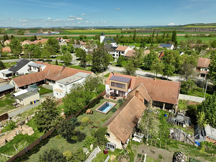 Prodej stavebního pozemku 626 m² - foto 1