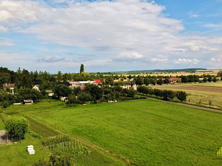 Prodej stavebního pozemku 1 212 m² - foto 2