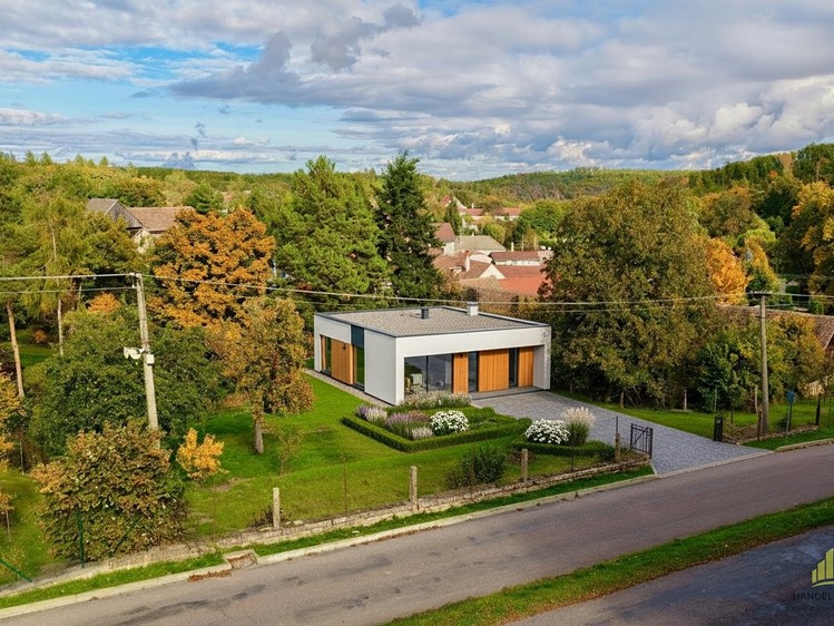 Prodej  stavebního pozemku 1 418 m² - foto 3