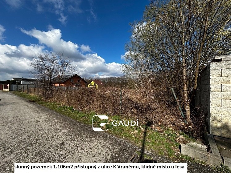 Prodej stavebního pozemku 1 106 m² - foto 2