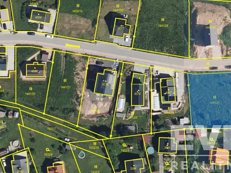 Prodej stavebního pozemku 1 252 m² - foto 3