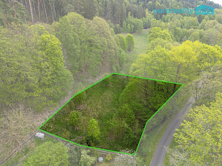Prodej stavebního pozemku 1 330 m² - foto 2