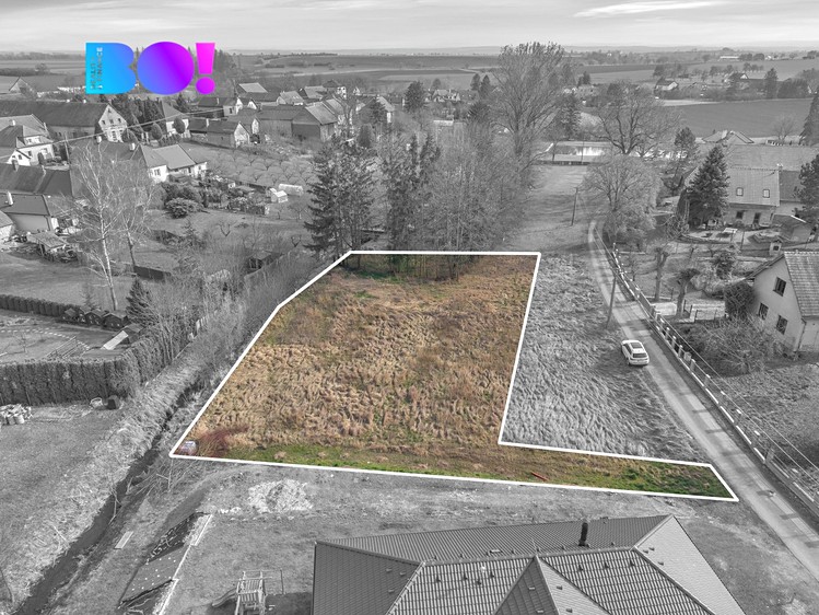 Prodej stavebního pozemku 928 m² - foto 1
