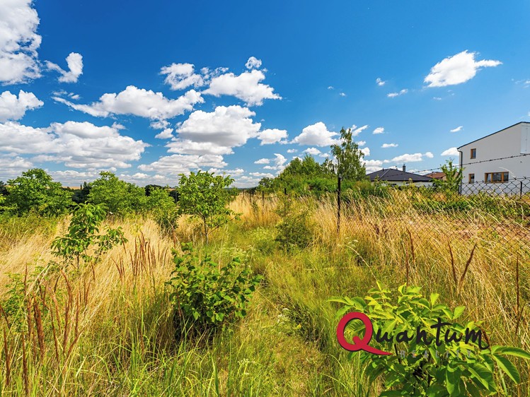 Prodej stavebního pozemku 2 715 m² - foto 8