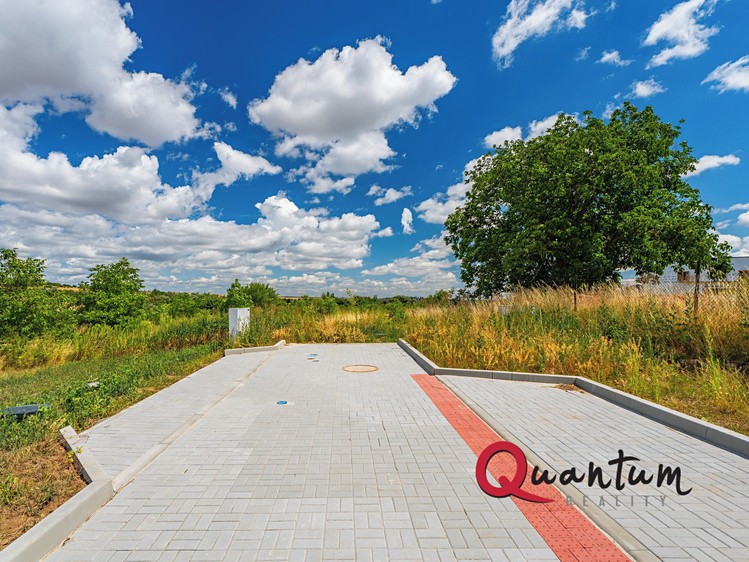 Prodej stavebního pozemku 2 715 m² - foto 5