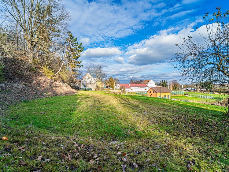 Prodej stavebního pozemku 691 m² - foto 8