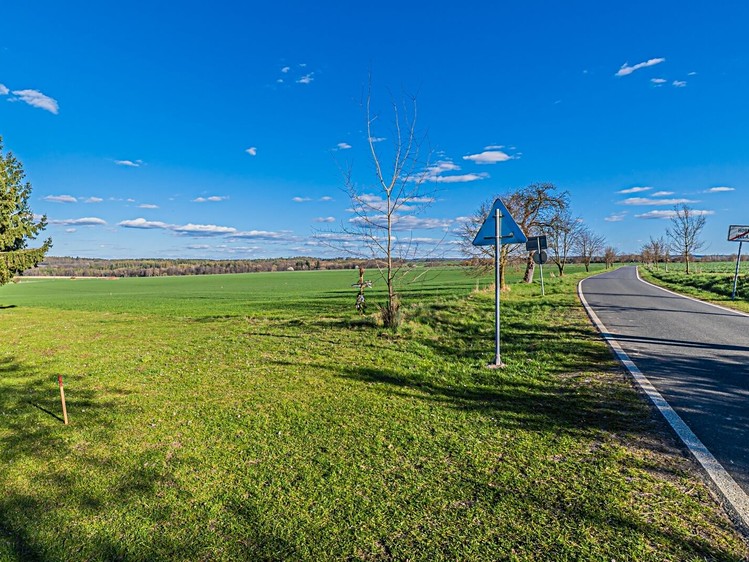Prodej stavebního pozemku 1 468 m² - foto 3