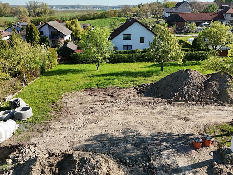 Prodej stavebního pozemku 563 m² - foto 3