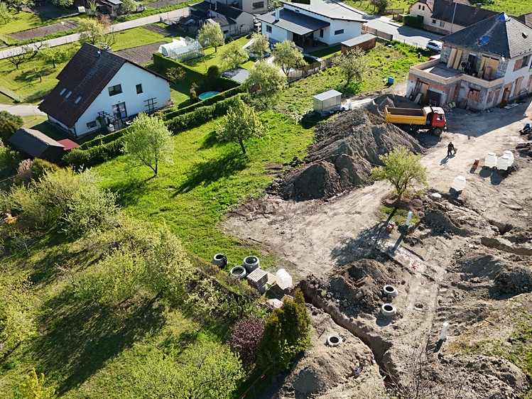 Prodej stavebního pozemku 563 m² - foto 4