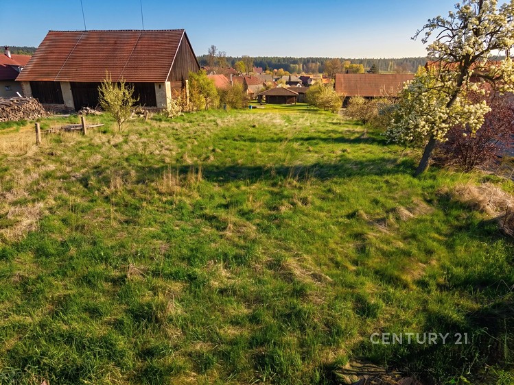 Prodej stavebního pozemku 604 m² - foto 2