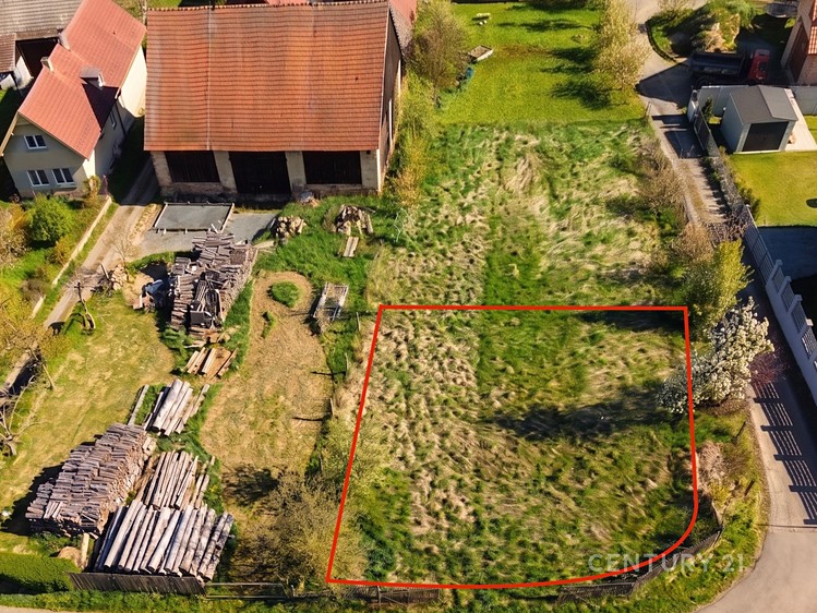 Prodej stavebního pozemku 604 m² - foto 1