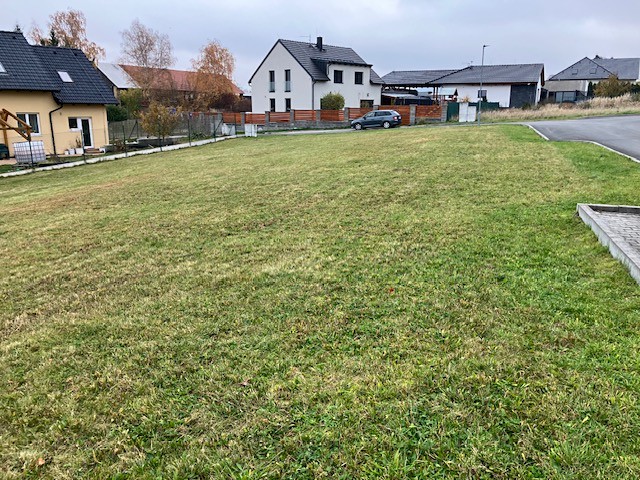Prodej  stavebního pozemku 691 m² - foto 5