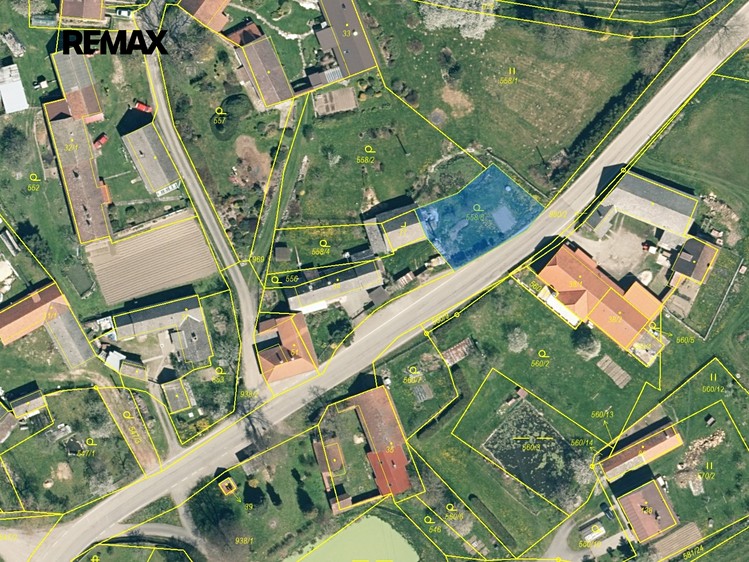 Prodej stavebního pozemku 502 m² - foto 1