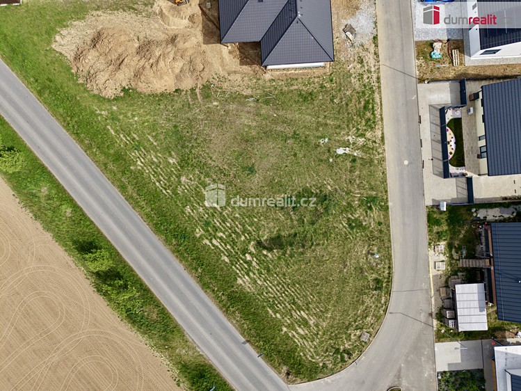 Prodej stavebního pozemku 1 065 m² - foto 5