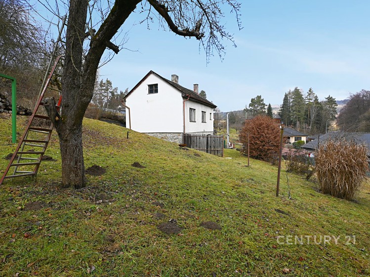Prodej stavebního pozemku 1 202 m² - foto 6