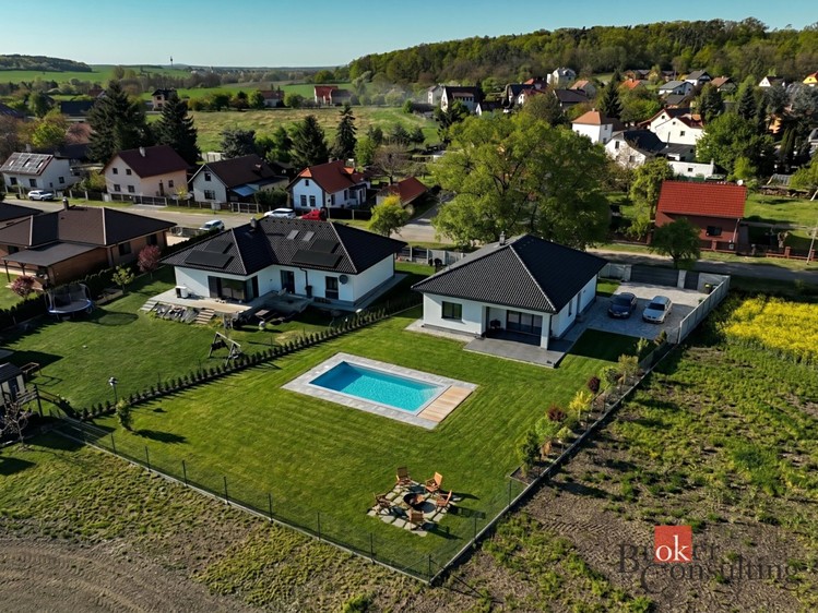Prodej stavebního pozemku 1 188 m² - foto 1