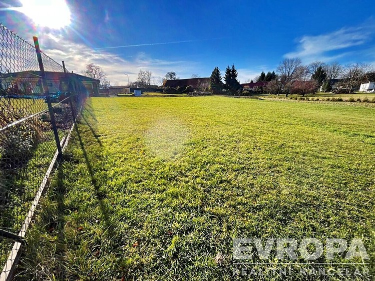 Prodej stavebního pozemku 1 145 m² - foto 1
