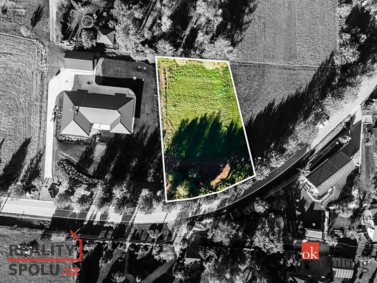 Prodej  stavebního pozemku 1 700 m² - foto 3