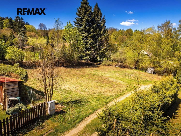 Prodej stavebního pozemku 810 m² - foto 8