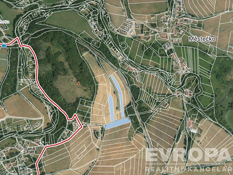 Prodej pole 13 942 m² - foto 1