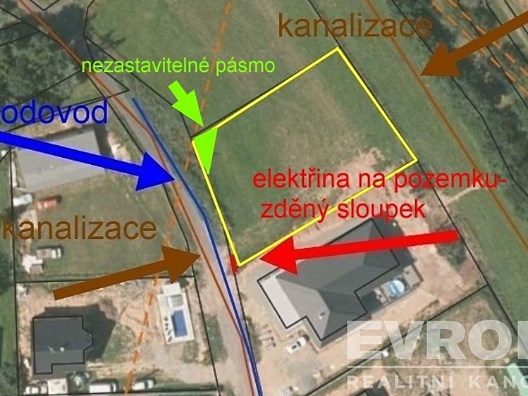 Prodej stavebního pozemku 1 300 m² - foto 2