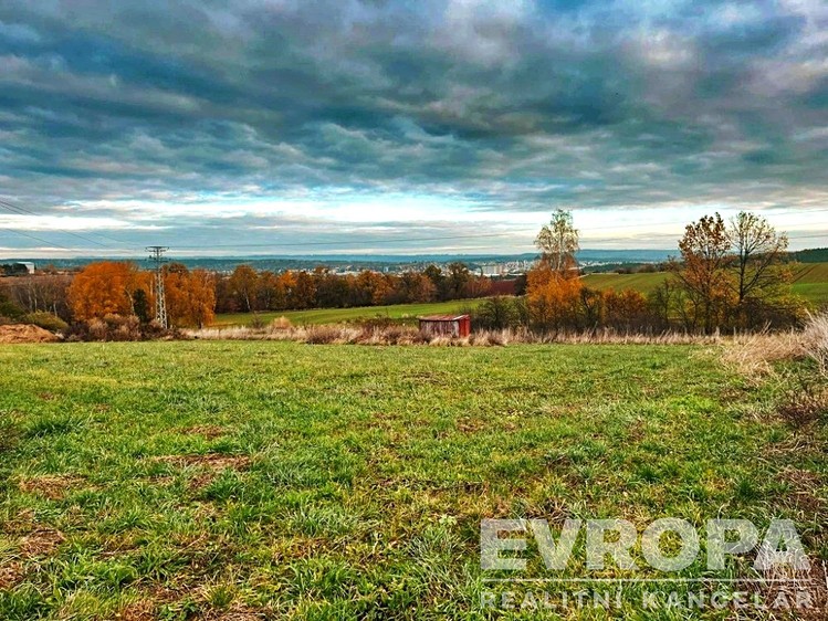 Prodej stavebního pozemku 1 300 m² - foto 5