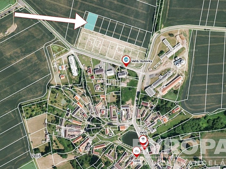 Prodej stavebního pozemku 1 400 m² - foto 1