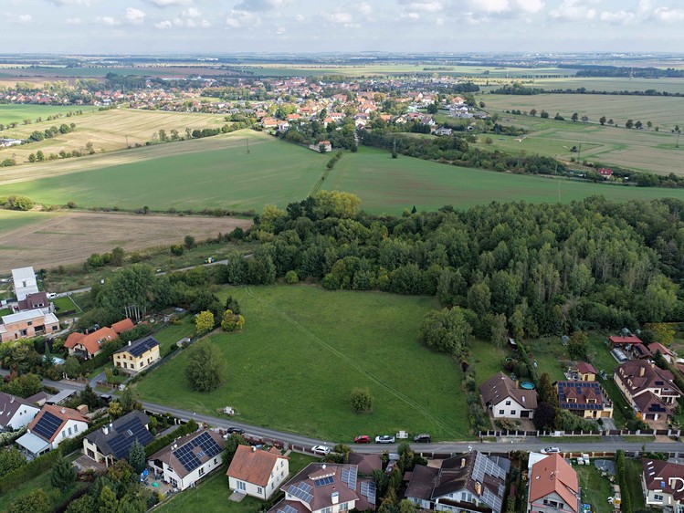 Prodej stavebního pozemku 1 200 m² - foto 4