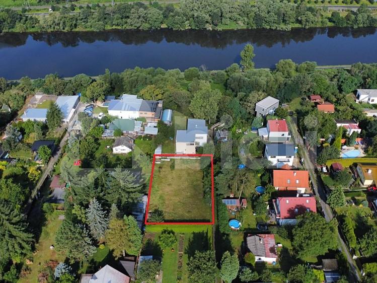 Prodej stavebního pozemku 830 m² - foto 7