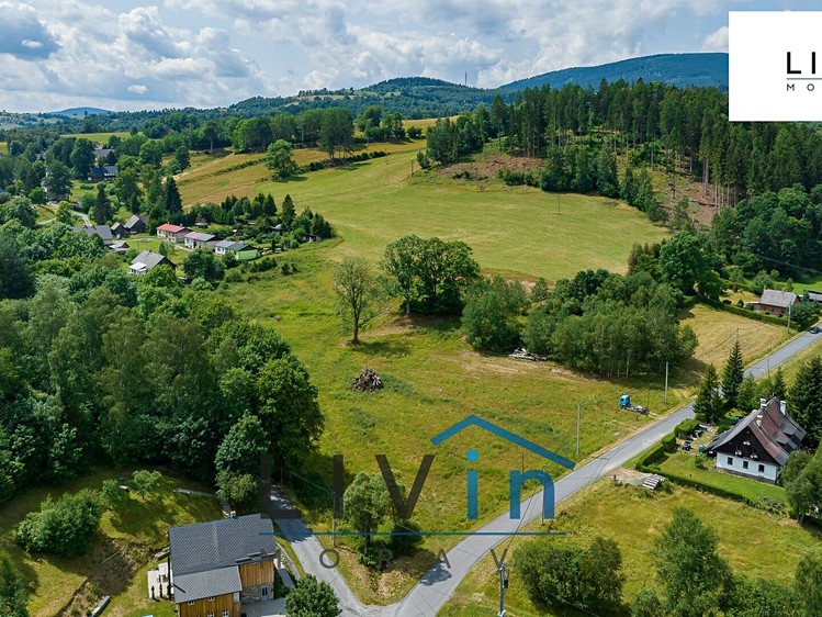 Prodej stavebního pozemku 7 657 m² - foto 1