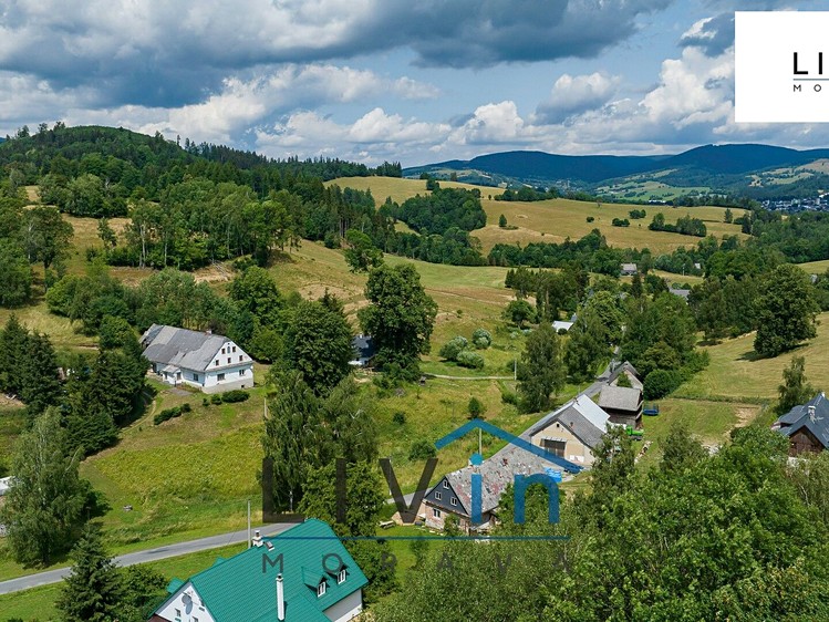 Prodej stavebního pozemku 897 m² - foto 3
