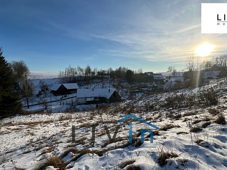 Prodej stavebního pozemku 897 m² - foto 2
