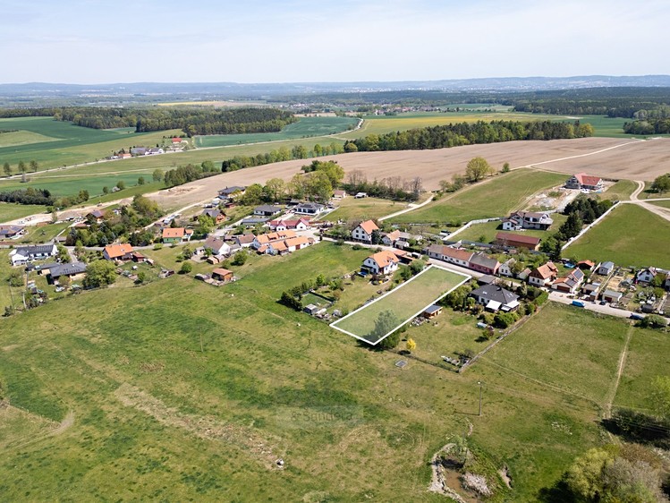Prodej stavebního pozemku 1 750 m² - foto 8