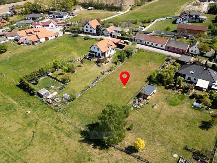 Prodej stavebního pozemku 1 750 m² - foto 5