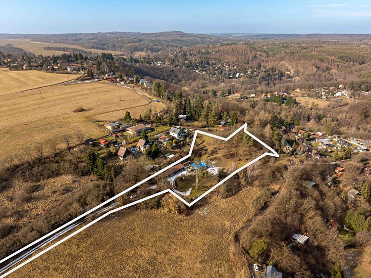 Prodej pozemku 5 776 m² - foto 1