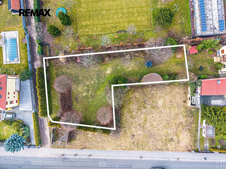 Prodej stavebního pozemku 1 391 m² - foto 1