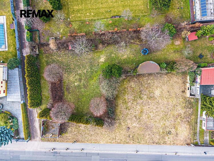 Prodej stavebního pozemku 1 391 m² - foto 3